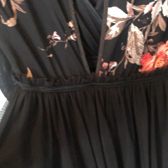 🍁4/$15 floral and black Dress - Picture 6 of 8